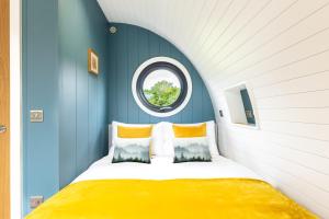 Luxury Glamping Pods with private Hot Tubs - Dog Friendly