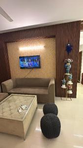 Wanderers inn- beautiful hills view