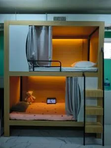 苏尼特青年旅社 - Yoliin Hural