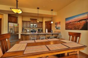 Heavenly Bear Luxury Condo at Brianhead