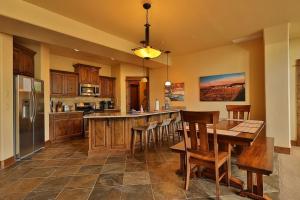 Heavenly Bear Luxury Condo at Brianhead