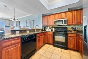 Crystal Shores West 1107