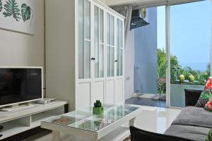 1bdr Apartment with bath in Chic Condo By Capital Pro