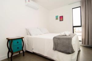 Ótima localização, Apto NOVO no Bay Village KQ8551