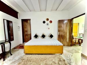 Alibaba’s Indiana Homestay