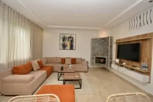 Lovely 2 bedroom flat in Ain Diab - Oulad Hamida