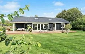 3 Bedroom Nice Home In Vejby - Helsinge