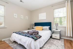 Charming Upstairs Apt Irmo 3BR