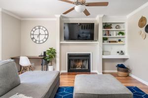 Charming Upstairs Apt Irmo 3BR