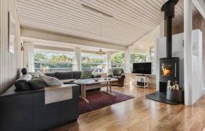 Nice Home In Ebeltoft With Sauna