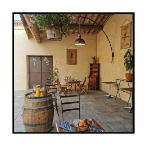 B&B / Chambres d'hotes Des Lits Sur La Place : photos des chambres