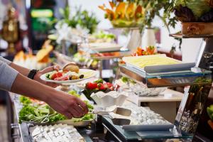 Güneş Hotel Merter