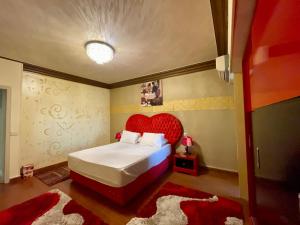 Lux Living Overlooking The Nile