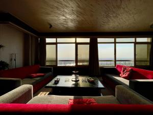 Lux Living Overlooking The Nile