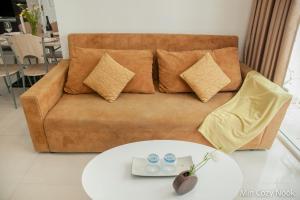 Min Cozy Nook Monarchy - 2BR luxury riverview