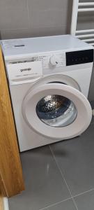 Garden Apartment, free private garage parking