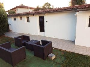 Appartements studio au calme wifi 600m centre ville parking gratuit devant : Appartement 1 Chambre