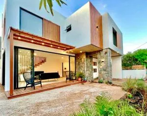 Into the Sun - Modern Holiday Home - Albion