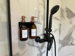 Studio climatisé avec piscine, parking résidence et plages proches