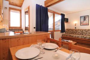 Résidence Agate - Appartement chaleureux · Au pied des pistes · Vue vallée · Balcon MAE-3754