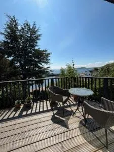 Cosy coastal hideaway with incredible sea views - Glenurguhart