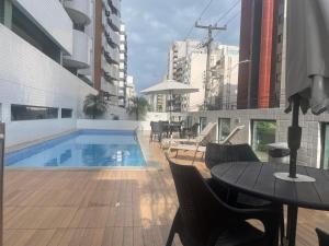 Apt 02 quartos em Ponta Verde