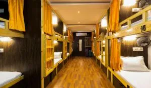 Sunrise juhu hostel - Murbād