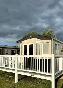 Tattershall Lakes- Lancaster Crescent - Dogdyke