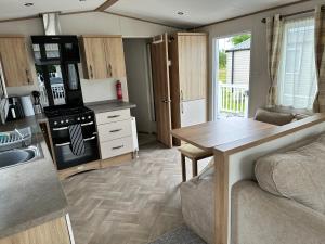 Tattershall Lakes- Lancaster Crescent