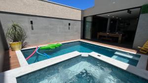 Piscina com Hidro,Ping Pong e sinuca em Cond