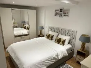 Logement design entier neuf à Paris Gentilly - 莱克朗兰比塞特尔