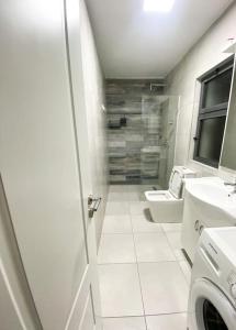 Spacious Villa Apartment in a Trendy Neighborhood