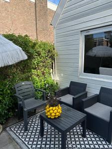 Garden house, Free parking