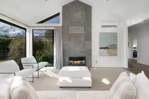 Skye Scape Luxury Retreat - Mountain Views - Jack's Point