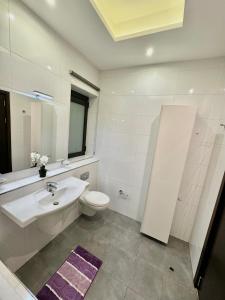 Pendergardens huge apartment