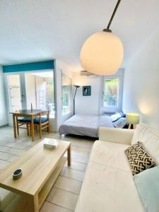 Cozy Apartment by the border