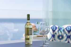 Stunning Seaside Apartment in Carvajal Beach