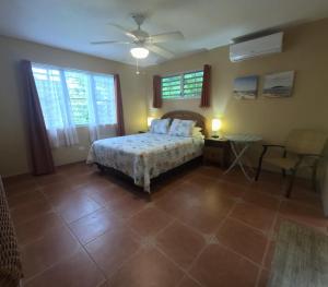 Queen Suite room in Isla Hermosa Guesthouse