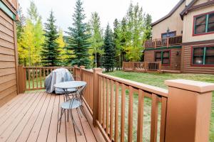Red Hawk Townhome #2327 by Summit County Mountain Retreats
