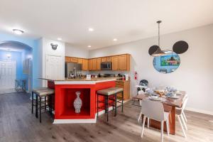 Themed Home in Amazing Resort Near Disney 28911