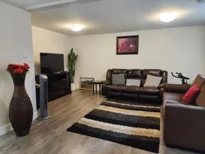 Cozy Royal Bay Suite - Metchosin