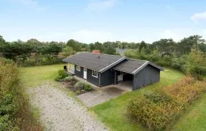 3 Bedroom Awesome Home In Skjern - Karsbæk