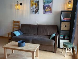 App. skis aux pieds avec piscine, balcon et WiFi - FR-1-322-646