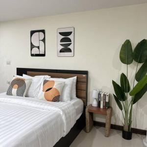 Sunny room near Nimman