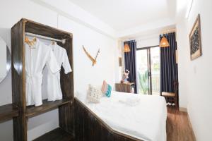 Mimosa Homestay Hanoi