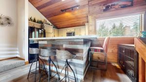 Snowcreek II #220 condo