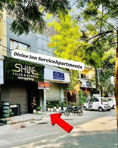 Divine Inn Hotel Near Rajouri Garden Main Market
