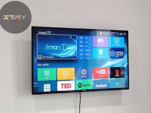 Almas Suites Couple Escape Netflix 100mbps BySTAY
