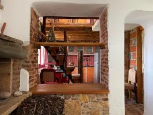 Μονοκατοικία στο χωριό Αφάλωνας - Pámfylla