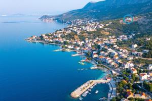 New! Luxury Boutique Villa Fay, heated Pool, Jacuzzi, Seaview near Split and Omis